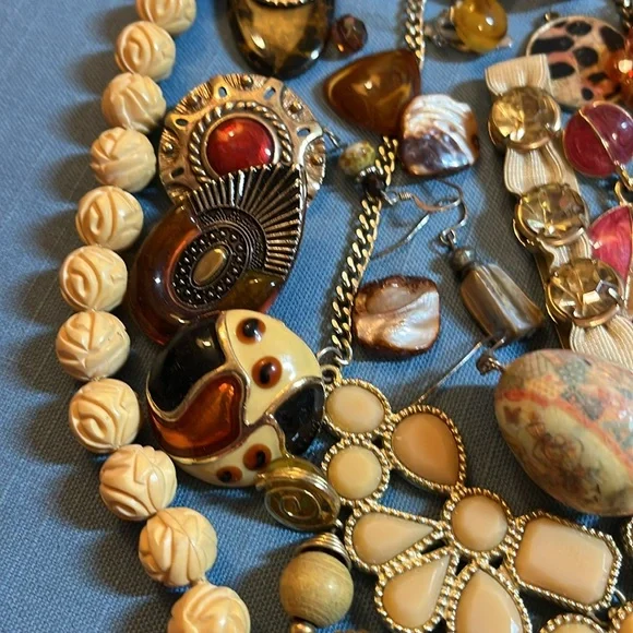 Neutral tone craft and repurpose lot - Picture 7 of 13